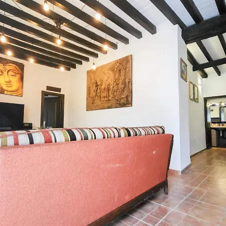 Casa Calle Sevilla * Εστεπόνα